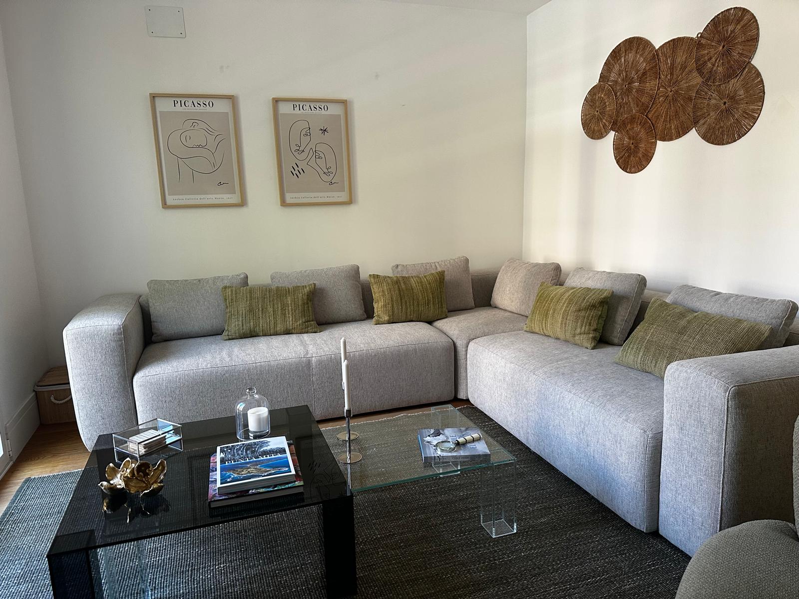 Salón cuidado en una vivienda del entorno de El Retiro